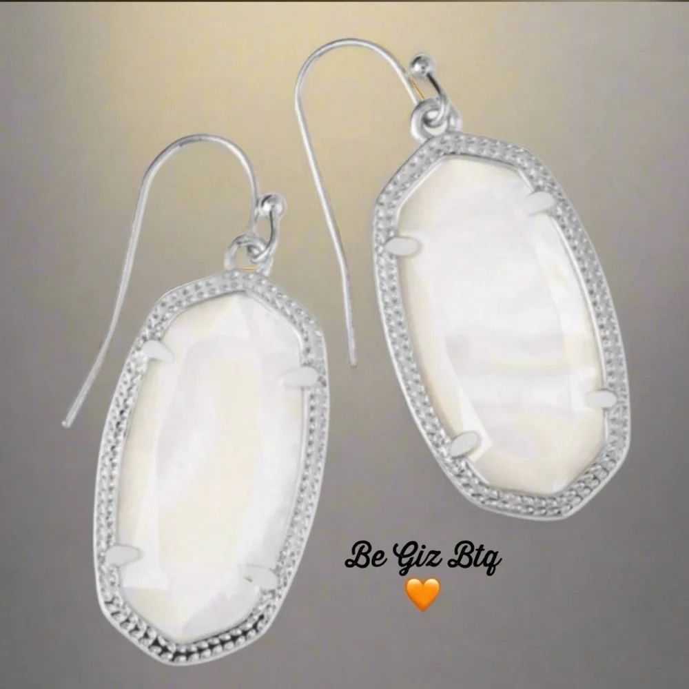 🔥🔥KENDRA SCOTT 🆑 Final Sale Authentic-Lowest Price-No Offers-No Shipp
